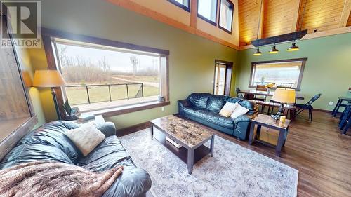 12508 260 Road, Fort St. John, BC - Indoor Photo Showing Living Room