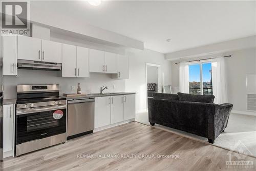 606 - 397 Codd'S Road, Ottawa, ON - Indoor Photo Showing Kitchen With Stainless Steel Kitchen