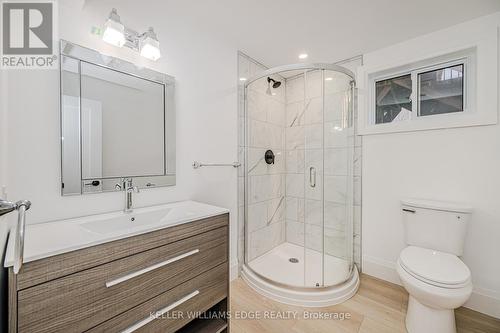 4379 Longmoor Drive, Burlington, ON - Indoor Photo Showing Bathroom