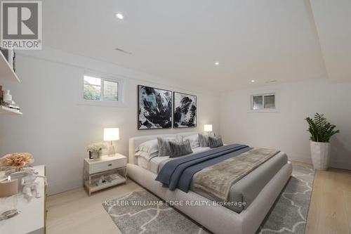 4379 Longmoor Drive, Burlington, ON - Indoor Photo Showing Bedroom