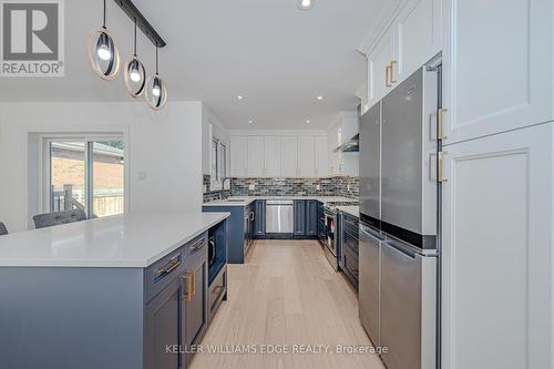 4379 Longmoor Drive, Burlington, ON - Indoor Photo Showing Kitchen With Stainless Steel Kitchen With Upgraded Kitchen