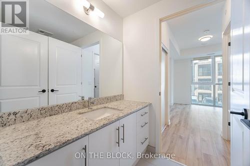 208 - 345 Wheat Boom Drive, Oakville, ON - Indoor Photo Showing Bathroom