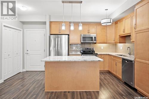 111 1015 Moss Avenue, Saskatoon, SK - Indoor Photo Showing Kitchen With Stainless Steel Kitchen With Upgraded Kitchen