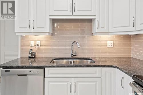 215 1015 Moss Avenue, Saskatoon, SK - Indoor Photo Showing Kitchen With Double Sink With Upgraded Kitchen