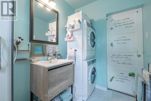 Bathroom/laundry room - E40 - 4340 Cromarty Drive N, Thames Centre (Mossley), ON - Indoor Photo Showing Laundry Room