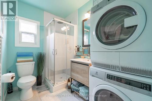 3pc bathroom - E40 - 4340 Cromarty Drive N, Thames Centre (Mossley), ON - Indoor Photo Showing Laundry Room