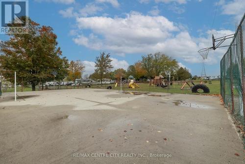 basketball court - E40 - 4340 Cromarty Drive N, Thames Centre (Mossley), ON - Outdoor With View