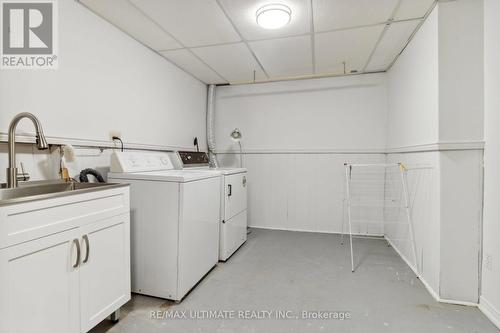 27 Blackwell Court, Markham, ON - Indoor Photo Showing Laundry Room