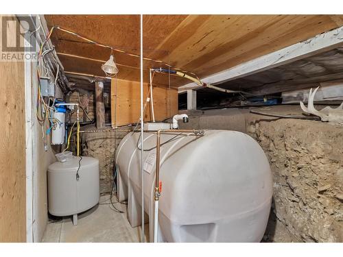 5033 Lauder Road, Merritt, BC - Indoor Photo Showing Laundry Room