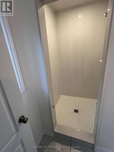 128 Hawkins Street, Georgina, ON - Indoor Photo Showing Bathroom