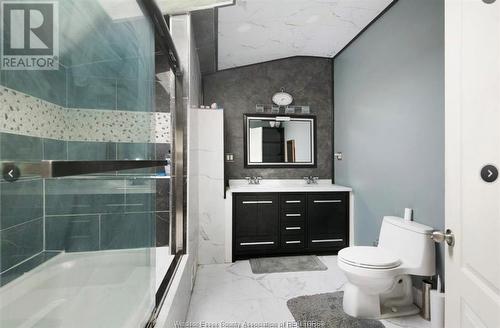 3620 Dandurand, Windsor, ON - Indoor Photo Showing Bathroom