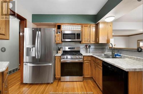 3620 Dandurand, Windsor, ON - Indoor Photo Showing Kitchen With Double Sink