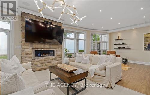 35 Glen Rogers Road, Collingwood, ON - Indoor Photo Showing Living Room With Fireplace