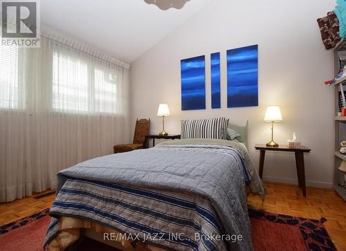 39 Kidron Valley Drive, Toronto (Mount Olive-Silverstone-Jamestown), ON - Indoor Photo Showing Bedroom