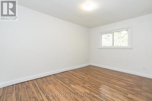 2900 Lakeshore Road E, Oro-Medonte, ON - Indoor Photo Showing Other Room