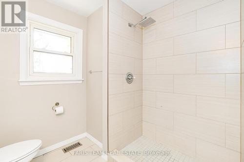 2900 Lakeshore Road E, Oro-Medonte, ON - Indoor Photo Showing Bathroom