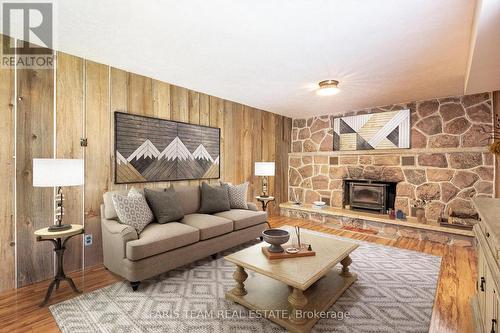 2900 Lakeshore Road E, Oro-Medonte, ON - Indoor Photo Showing Living Room With Fireplace