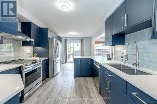 51 Catherine Drive, Barrie, ON - Indoor Photo Showing Kitchen With Stainless Steel Kitchen With Double Sink With Upgraded Kitchen