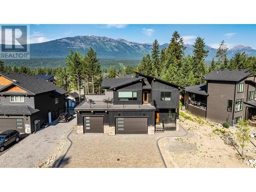 1538 Cedar Street, Golden, BC - Outdoor