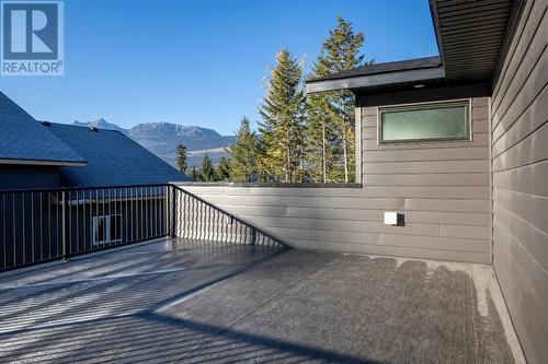 1538 Cedar Street, Golden, BC - Outdoor With Exterior