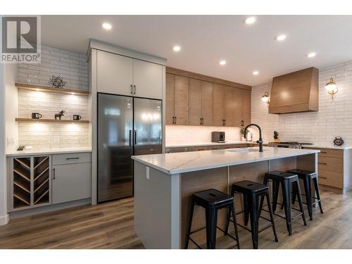 1538 Cedar Street, Golden, BC - Indoor Photo Showing Kitchen With Upgraded Kitchen