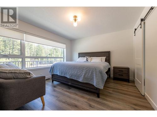 1538 Cedar Street, Golden, BC - Indoor Photo Showing Bedroom