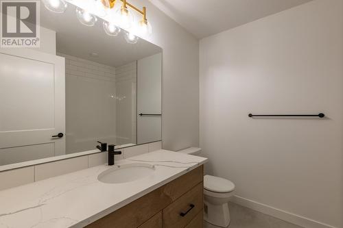 1538 Cedar Street, Golden, BC - Indoor Photo Showing Bathroom