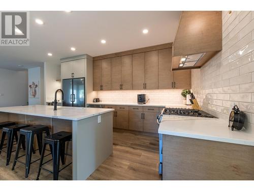 1538 Cedar Street, Golden, BC - Indoor Photo Showing Kitchen With Upgraded Kitchen