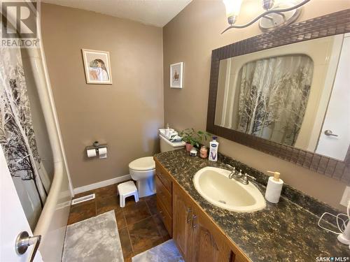 15 Redwood Drive, Yorkton, SK - Indoor Photo Showing Bathroom