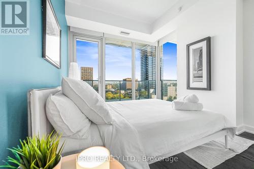 609 - 111 Champagne Avenue S, Ottawa, ON - Indoor Photo Showing Bedroom