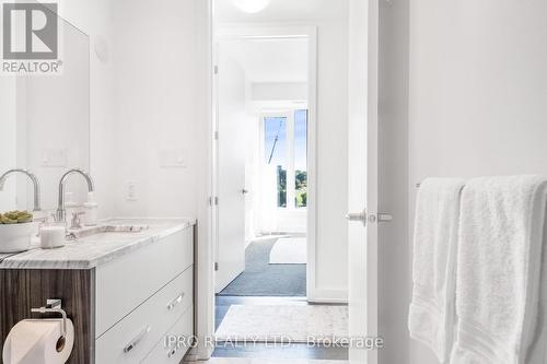 609 - 111 Champagne Avenue S, Ottawa, ON - Indoor Photo Showing Bathroom