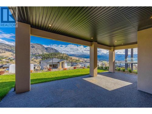 989 Loseth Drive, Kelowna, BC - Outdoor With Deck Patio Veranda