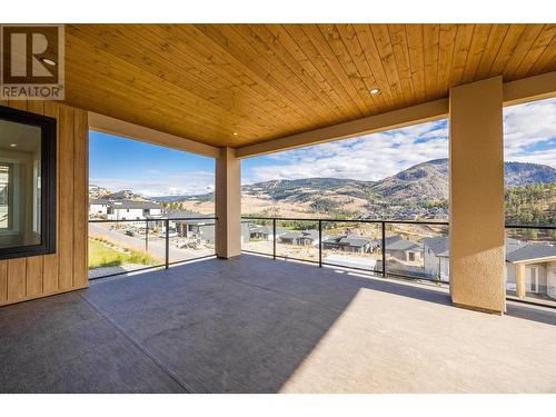 989 Loseth Drive, Kelowna, BC - Outdoor With Deck Patio Veranda With Exterior