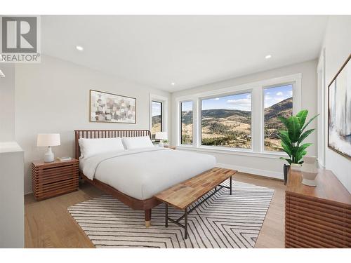 989 Loseth Drive, Kelowna, BC - Indoor Photo Showing Bedroom