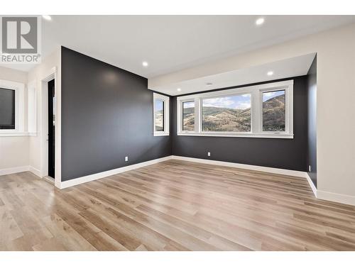 989 Loseth Drive, Kelowna, BC - Indoor Photo Showing Other Room