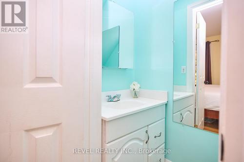 1910 Balfour Street, Pelham, ON -  Photo Showing Bathroom