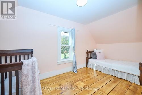 1910 Balfour Street, Pelham, ON - Indoor Photo Showing Bedroom