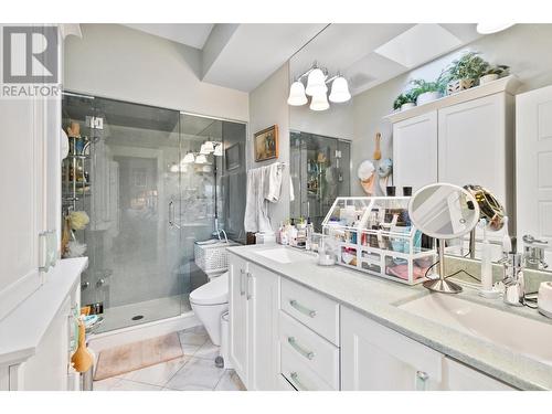 568 Stoneridge Drive, Kamloops, BC - Indoor Photo Showing Bathroom