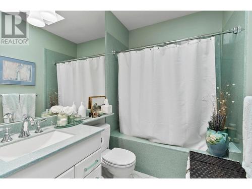 568 Stoneridge Drive, Kamloops, BC - Indoor Photo Showing Bathroom