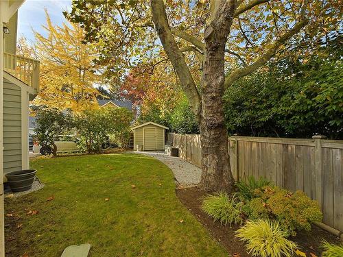 3-4295 Carey Rd, Saanich, BC 