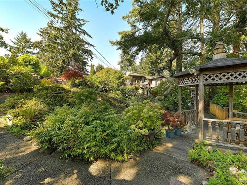 2582 Rainville Rd, Langford, BC 