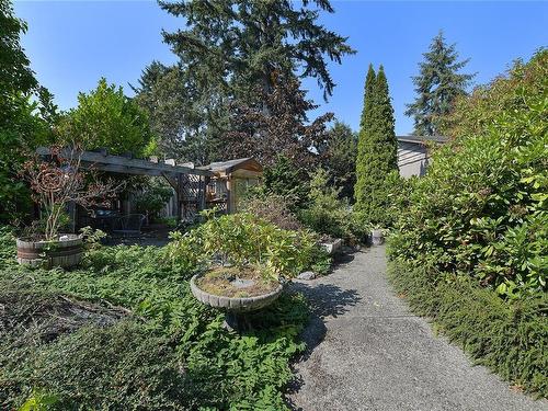 2582 Rainville Rd, Langford, BC 