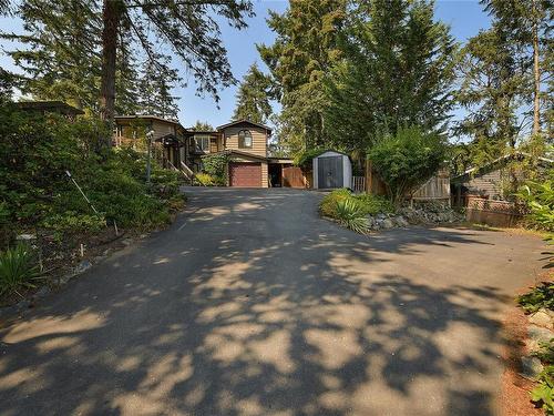 2582 Rainville Rd, Langford, BC 