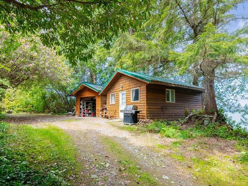 100 Mathers Lane, Bamfield, BC 