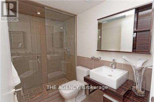 706 - 676 Sheppard Avenue E, Toronto, ON - Indoor Photo Showing Bathroom