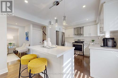 6696 Harlow Road, Mississauga, ON - Indoor Photo Showing Kitchen With Stainless Steel Kitchen With Upgraded Kitchen