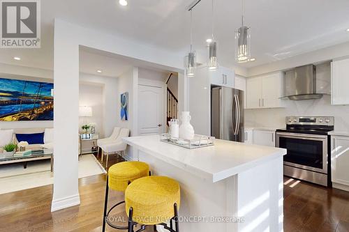 6696 Harlow Road, Mississauga, ON - Indoor Photo Showing Kitchen With Stainless Steel Kitchen With Upgraded Kitchen