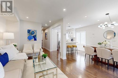 6696 Harlow Road, Mississauga, ON - Indoor Photo Showing Living Room