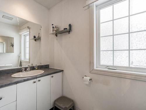 Bathroom - 990 9E Avenue, Laval (Fabreville), QC - Indoor Photo Showing Bathroom