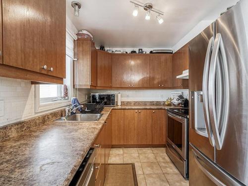 Kitchen - 990 9E Avenue, Laval (Fabreville), QC - Indoor Photo Showing Kitchen